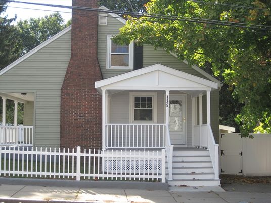 Exterior, Facade, Queen Anne Victorian