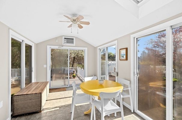 Dining room, Interior, Sun Room, Wood Texture Flooring