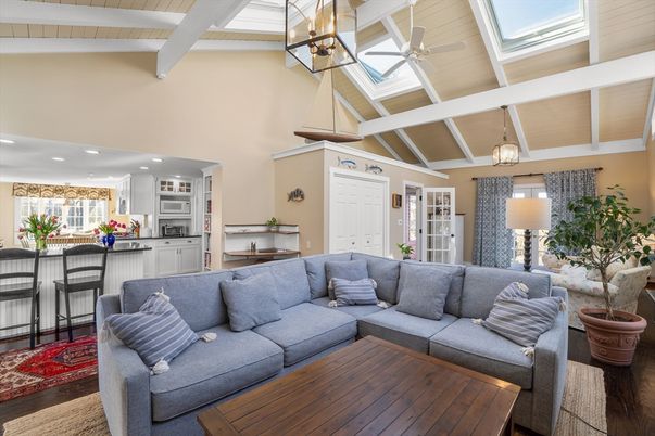 Interior, Kitchen, Living room, Pendant Lights, Recessed Lighting, Wood Texture Flooring