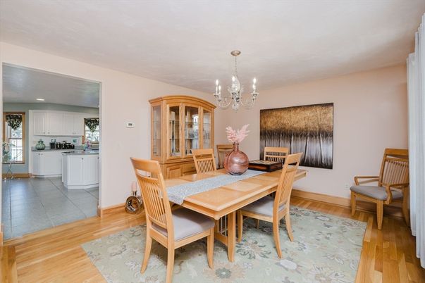 Chandelier, Dining room, Interior, Kitchen, Recessed Lighting, Wood Texture Flooring
