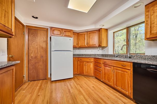 Interior, Kitchen, Recessed Lighting, Wood Texture Flooring