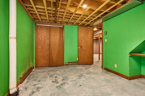 Empty room, Interior, Wooden Beams, Wooden Ceilings