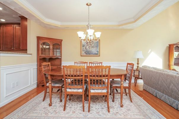 Chandelier, Dining room, Interior, Recessed Lighting, Wood Texture Flooring