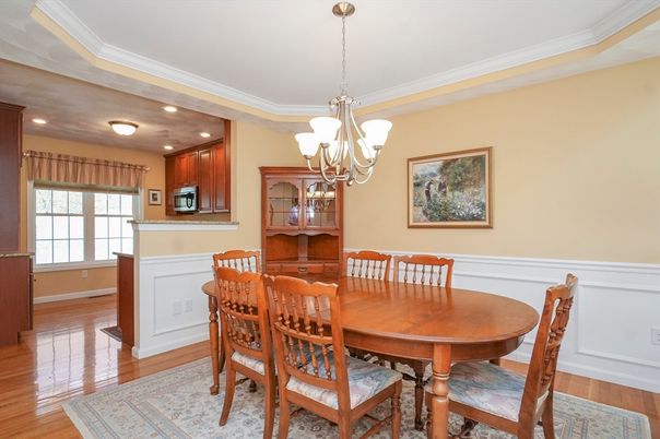 Chandelier, Dining room, Interior, Kitchen, Recessed Lighting, Wood Texture Flooring