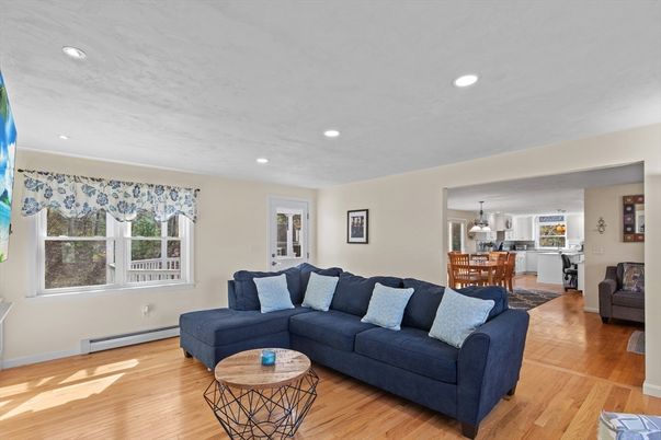 Dining room, Interior, Kitchen, Living room, Pendant Lights, Recessed Lighting, Wood Texture Flooring