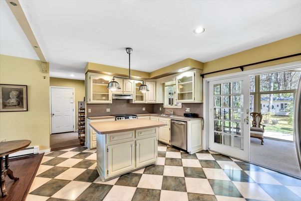 Interior, Kitchen, Pendant Lights, Recessed Lighting, Stainless Steel Appliances