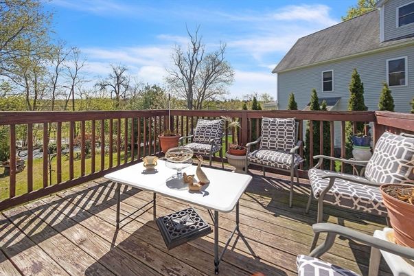 Exterior, Wood Texture Flooring