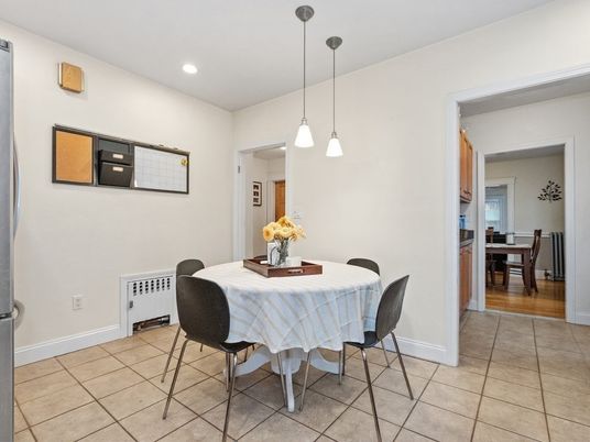 Dining room, Interior, Pendant Lights, Recessed Lighting