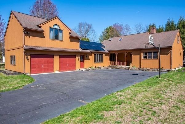 Attached, Exterior, Facade, Solar Panels, Ranch