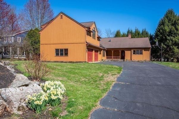 Backyard, Exterior, Facade, Cape Cod