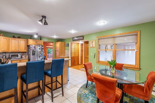Dining room, Interior, Kitchen, Recessed Lighting, Stainless Steel Appliances