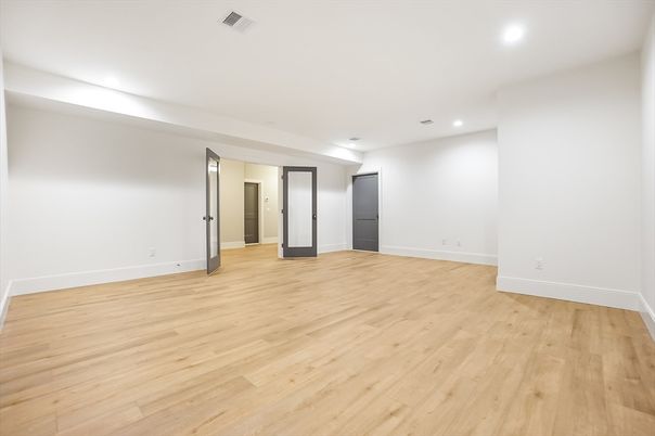 Empty room, Interior, Recessed Lighting, Wood Texture Flooring
