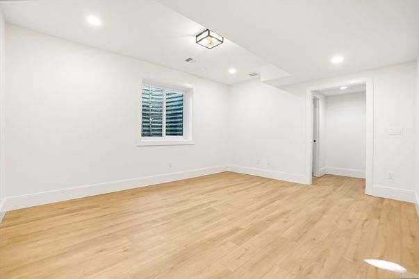 Empty room, Interior, Recessed Lighting, Wood Texture Flooring