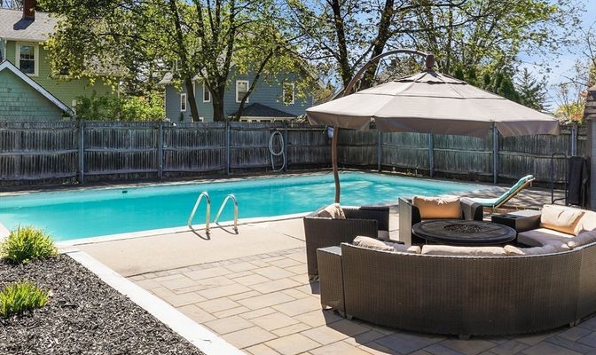 Exterior, Pool