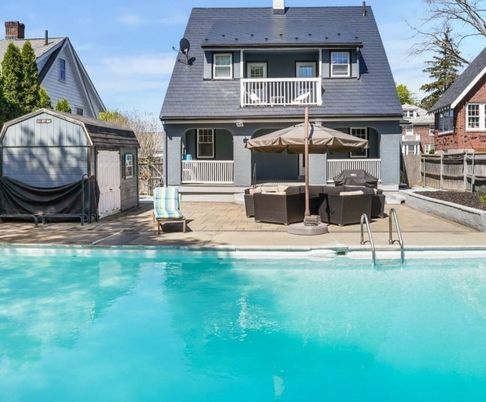 Exterior, Pool