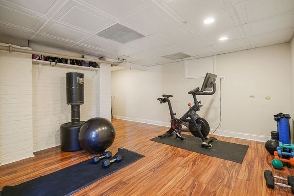 Fitness Equipment, Interior, Recessed Lighting, Wood Texture Flooring