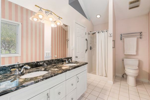 Bathroom, Dual Sink Vanities, Interior, Recessed Lighting