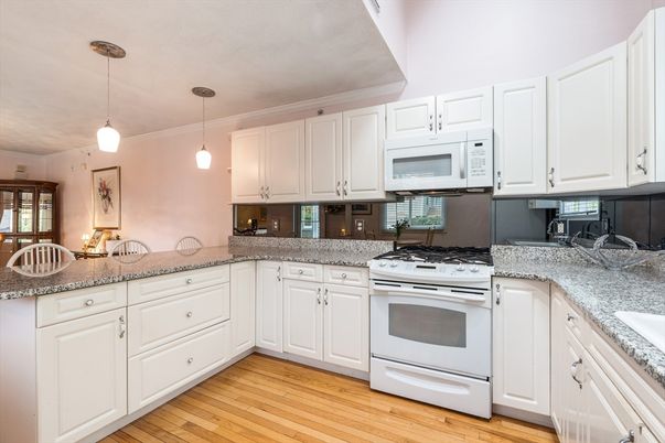Interior, Kitchen, Pendant Lights, Wood Texture Flooring