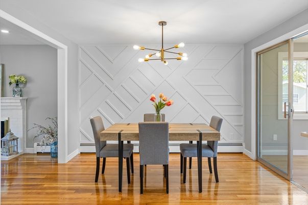 Dining room, Fireplace, Interior, Pendant Lights, Recessed Lighting, Wood Texture Flooring