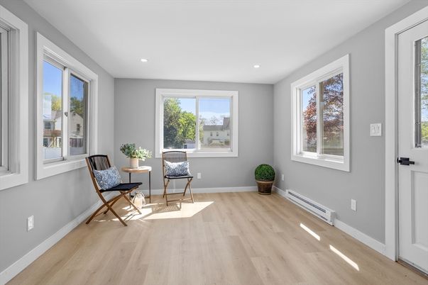 Interior, Recessed Lighting, Wood Texture Flooring
