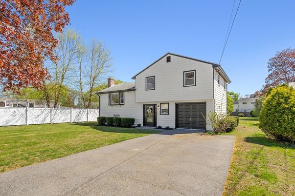 Attached, Backyard, Exterior, Facade, Split Level