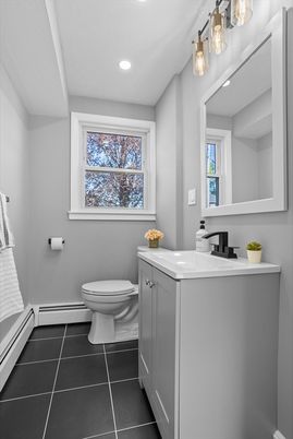Bathroom, Interior, Recessed Lighting