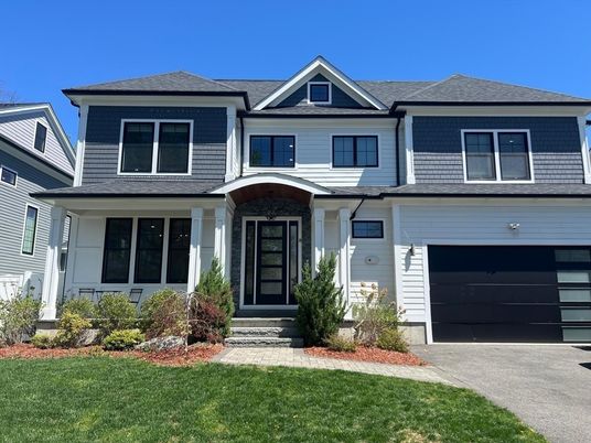 Attached, Exterior, Facade, Farmhouse