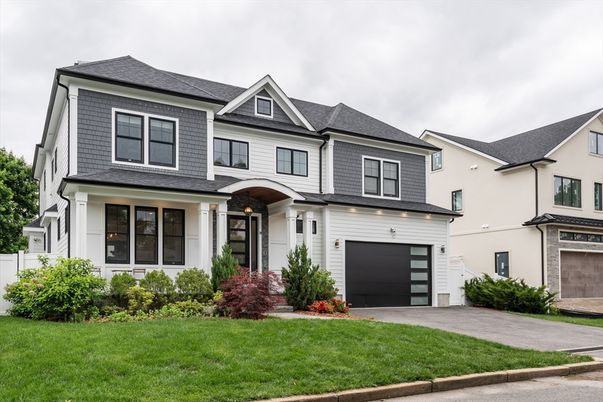 Attached, Exterior, Facade, Farmhouse
