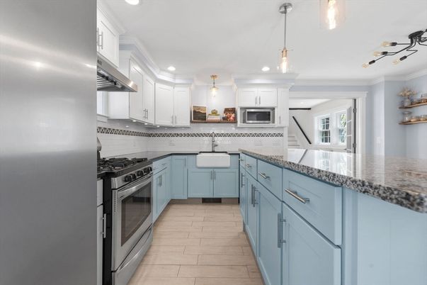 Interior, Kitchen, Pendant Lights, Recessed Lighting, Stainless Steel Appliances