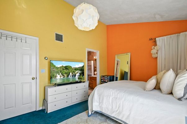 Bedroom, Interior, Pendant Lights