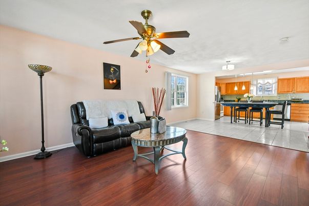 Interior, Kitchen, Living room, Pendant Lights, Wood Texture Flooring
