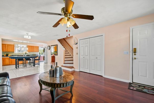 Dining room, Interior, Kitchen, Pendant Lights, Wood Texture Flooring