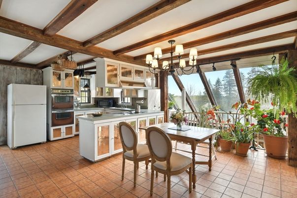 Chandelier, Dining room, Interior, Kitchen, Stainless Steel Appliances, Wooden Beams