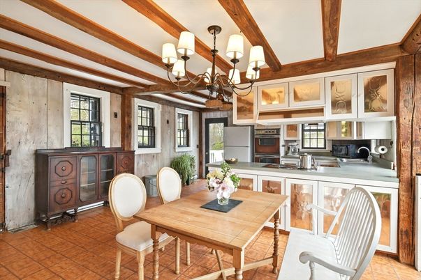 Chandelier, Dining room, Interior, Kitchen, Stainless Steel Appliances, Wooden Beams