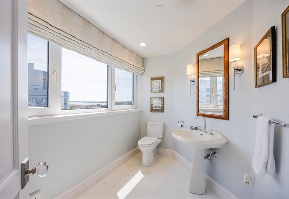 Bathroom, Interior, Recessed Lighting
