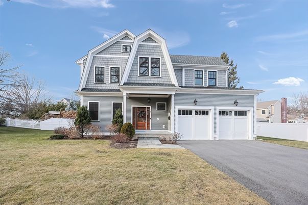 Attached, Exterior, Facade, Farmhouse