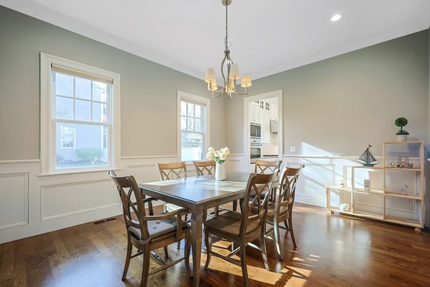 Chandelier, Dining room, Interior, Recessed Lighting, Wood Texture Flooring