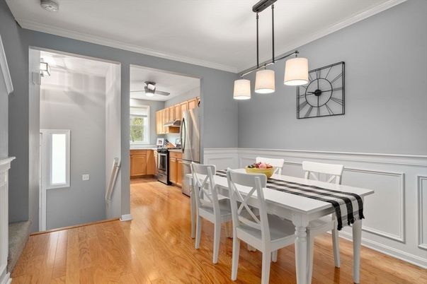 Dining room, Interior, Kitchen, Pendant Lights, Wood Texture Flooring