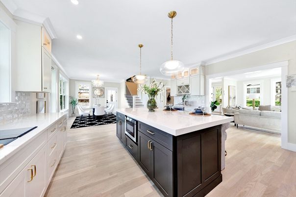 Chandelier, Dining room, Interior, Kitchen, Living room, Pendant Lights, Recessed Lighting, Wood Texture Flooring