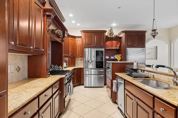 Interior, Kitchen, Pendant Lights, Recessed Lighting, Stainless Steel Appliances