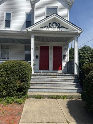 Exterior, Facade, Queen Anne Victorian