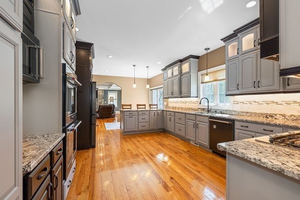 Interior, Kitchen, Pendant Lights, Recessed Lighting, Wood Texture Flooring