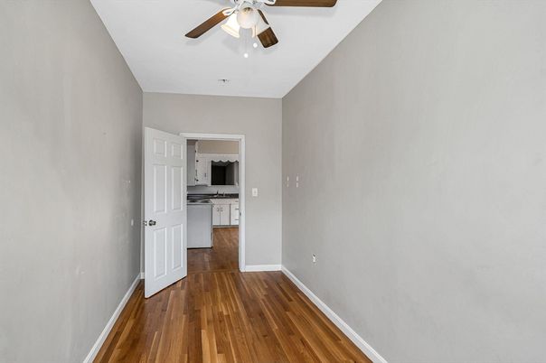 Empty room, Interior, Kitchen, Wood Texture Flooring