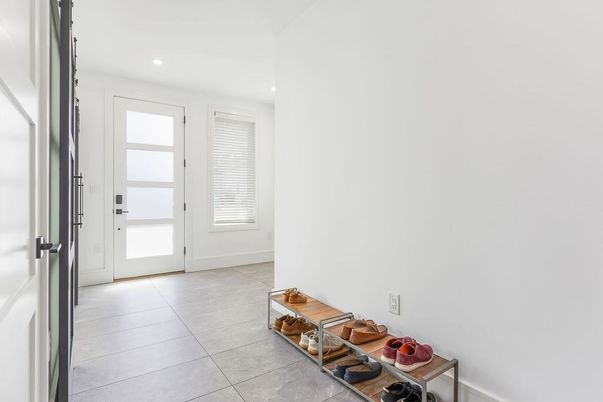 Interior, Recessed Lighting