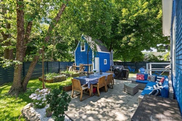 Backyard, Exterior