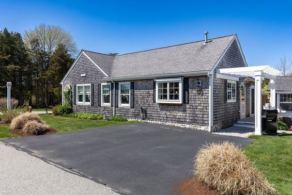Exterior, Facade, Cape Cod