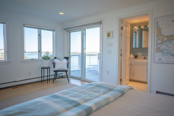 Bathroom, Bedroom, Interior, Recessed Lighting, Water