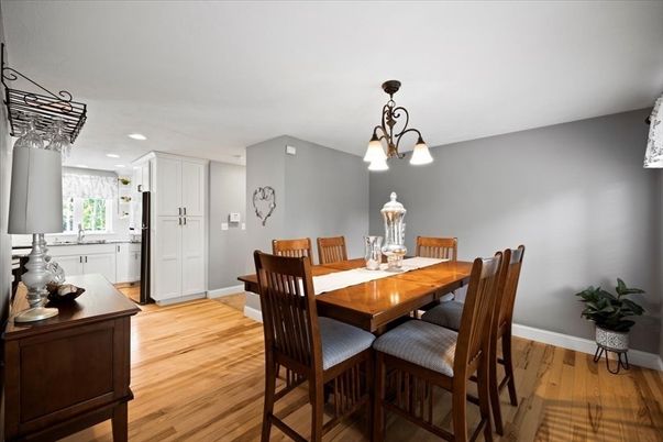 Chandelier, Dining room, Interior, Kitchen, Recessed Lighting, Wood Texture Flooring
