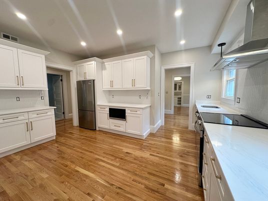Interior, Kitchen, Recessed Lighting, Wood Texture Flooring