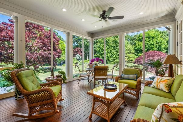 Interior, Living room, Recessed Lighting, Sun Room, Wood Texture Flooring